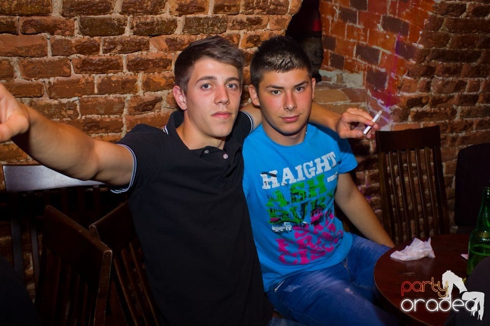 Joi e distracţie în Escape, 