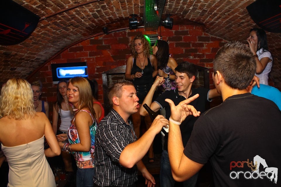 Joi e distracţie în Escape, 