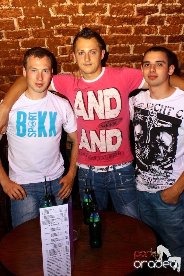 Joi e distracţie în Escape, 