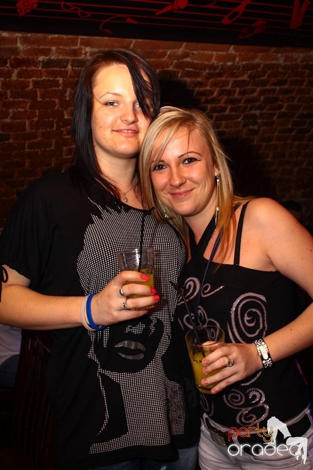 Joi e distracţie în Escape, 