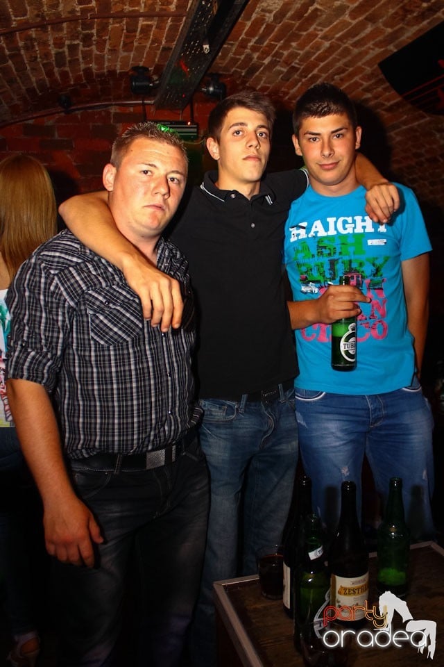 Joi e distracţie în Escape, 