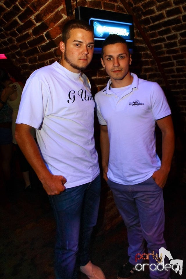 Joi e distracţie în Escape, 