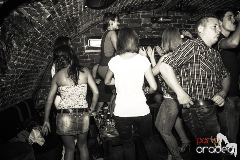 Joi e distracţie în Escape, 