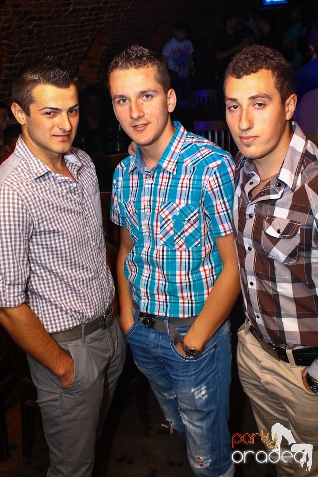 Joi e distracţie în Escape, 