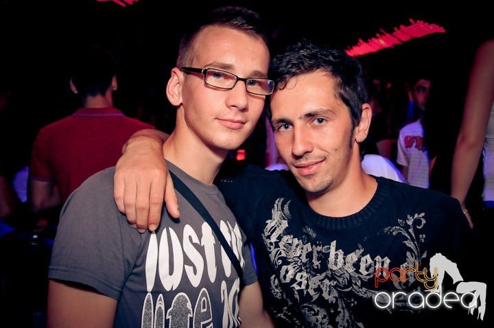 Joi petrece toată lumea în Esacpe!, 