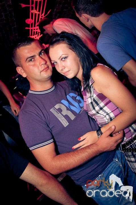 Joi petrece toată lumea în Esacpe!, 