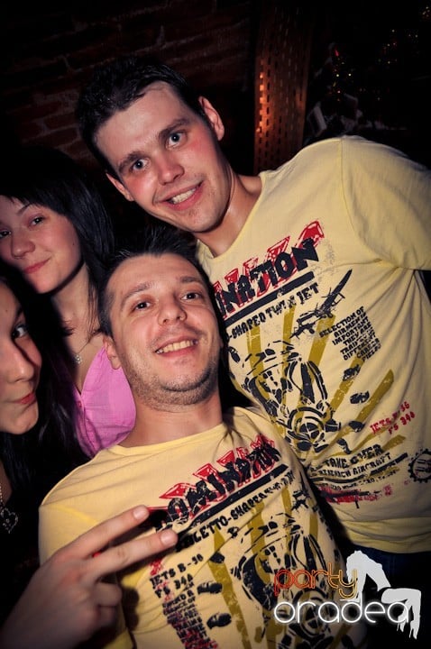 Joi seara e distracţie în Escape, 