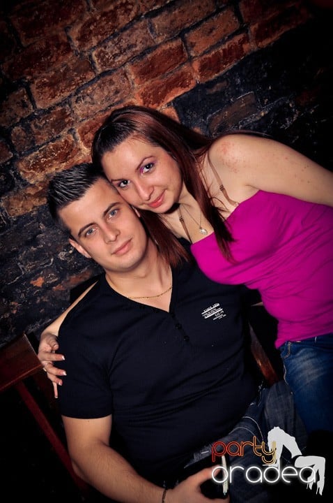 Joi seara e distracţie în Escape, 