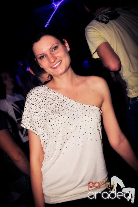 Joi seara e distracţie în Escape, 