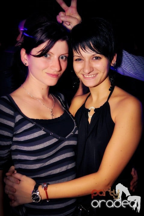 Joi seara e distracţie în Escape, 