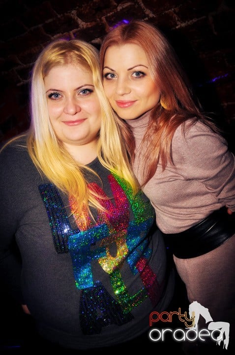 Joi seara e distracţie în Escape, 