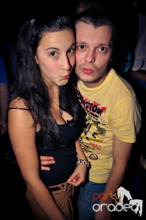 Joi seara e distracţie în Escape, 