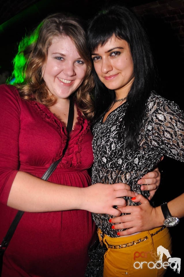 Joi seara e Holsten Party în Escape, 