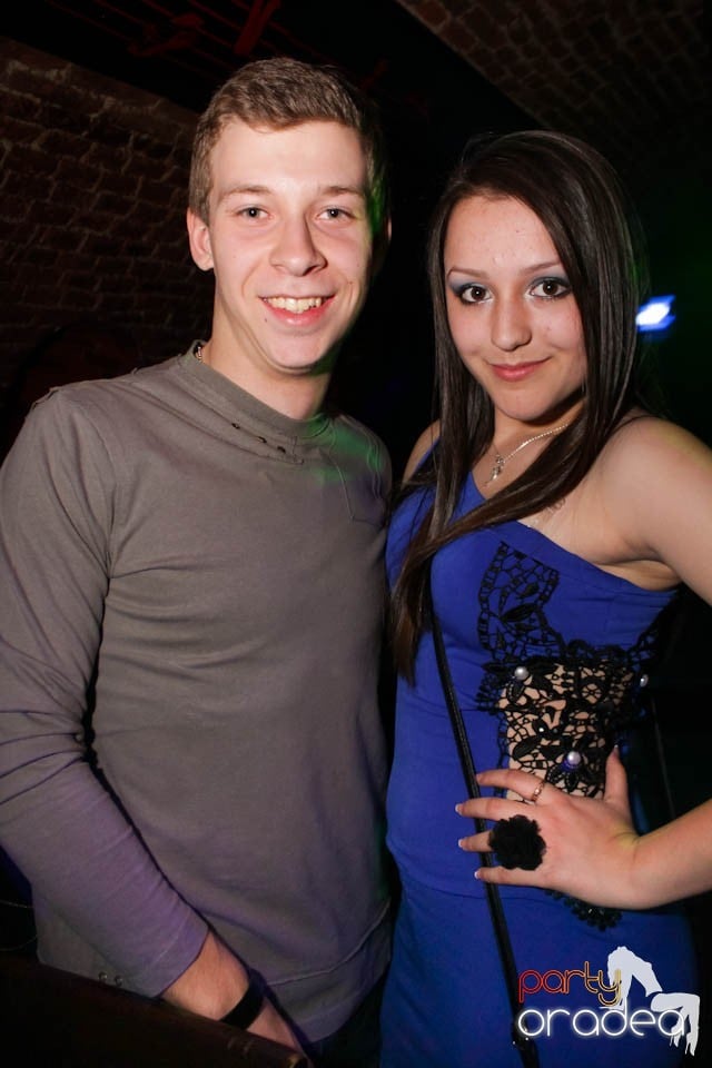 Joi seara e Holsten Party în Escape, 