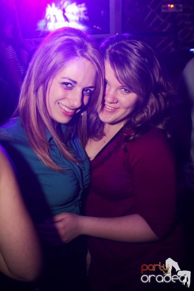 Joi seara e Holsten Party în Escape, 