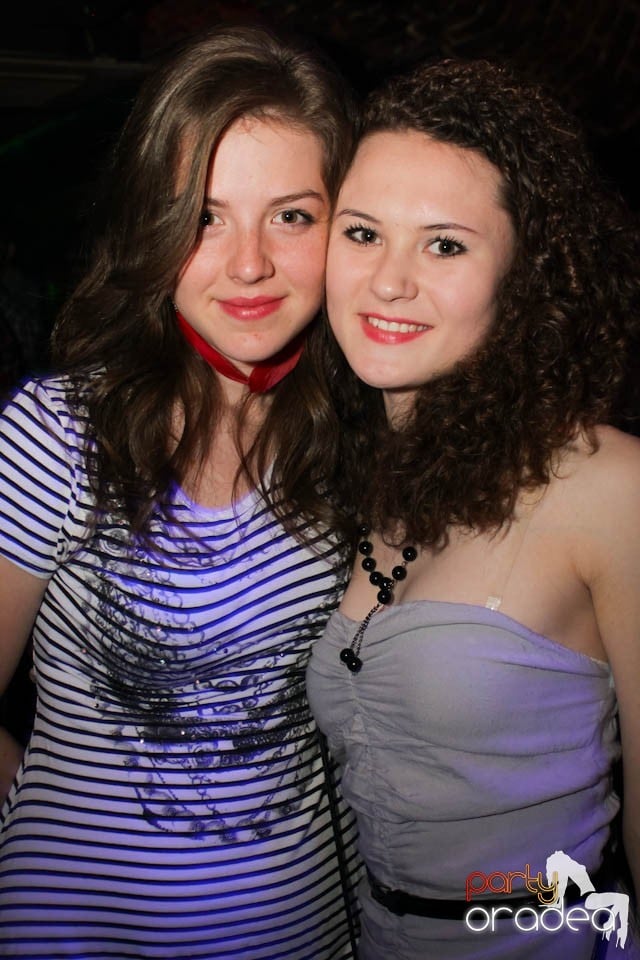 Joi seara e Holsten Party în Escape, 