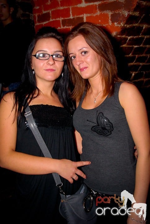 Joi seara în Escape, 