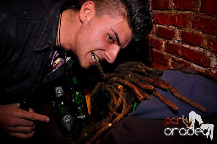 Joi seara în Escape, 