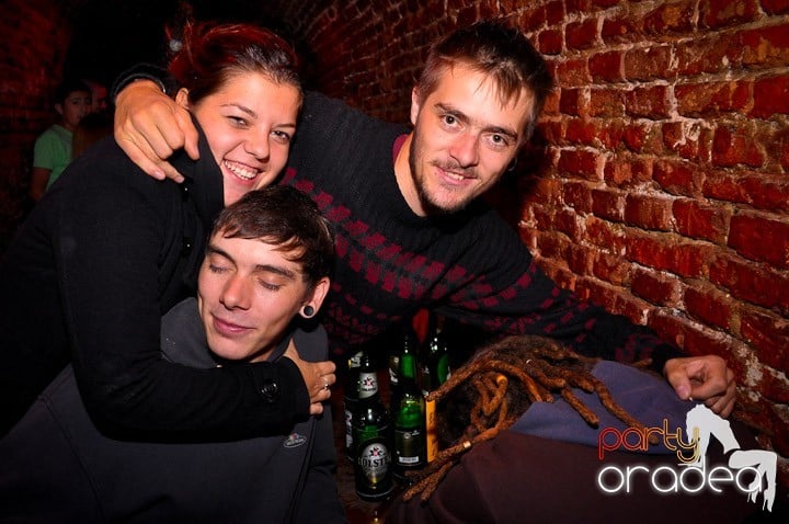 Joi seara în Escape, 