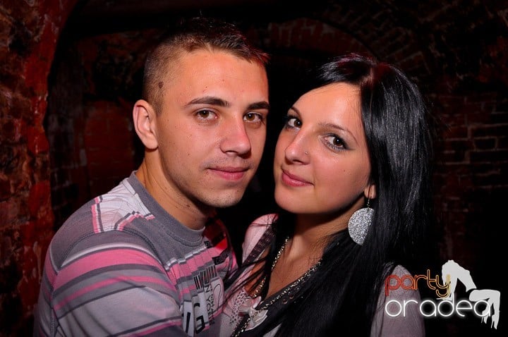 Joi seara în Escape, 