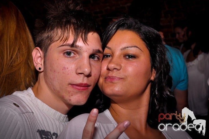 Joi seara în Escape, 