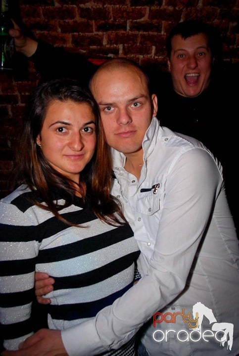 Joi seara în Escape, 