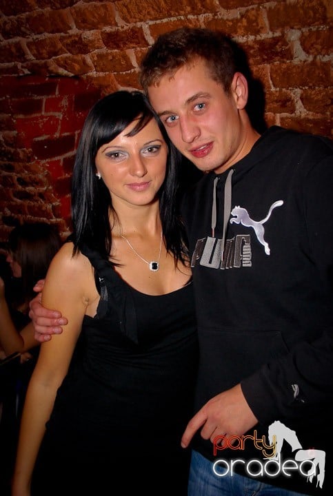 Joi seara în Escape, 