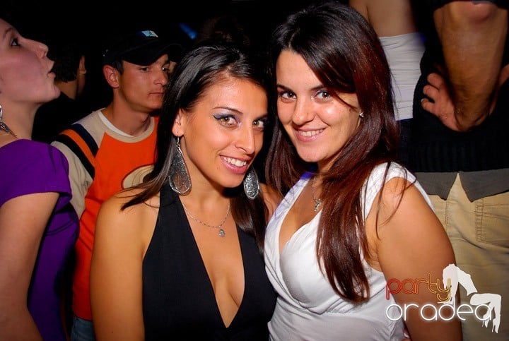 Joi seara în Escape, 