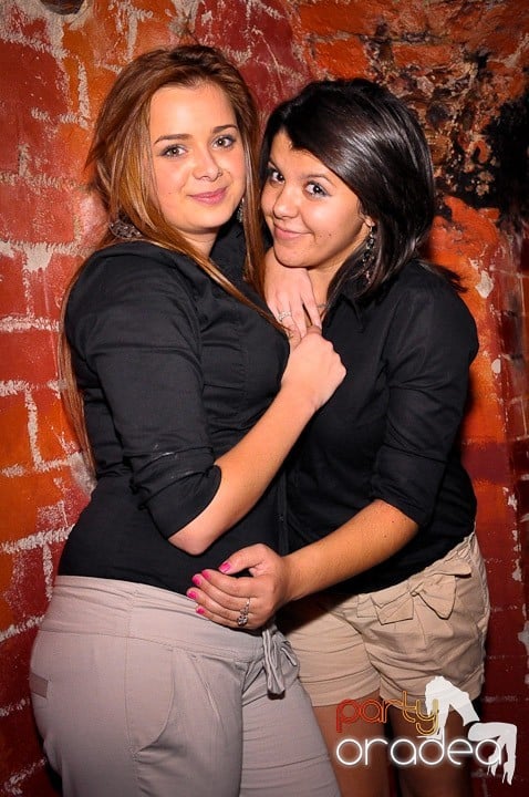 Joi seara în Escape, 