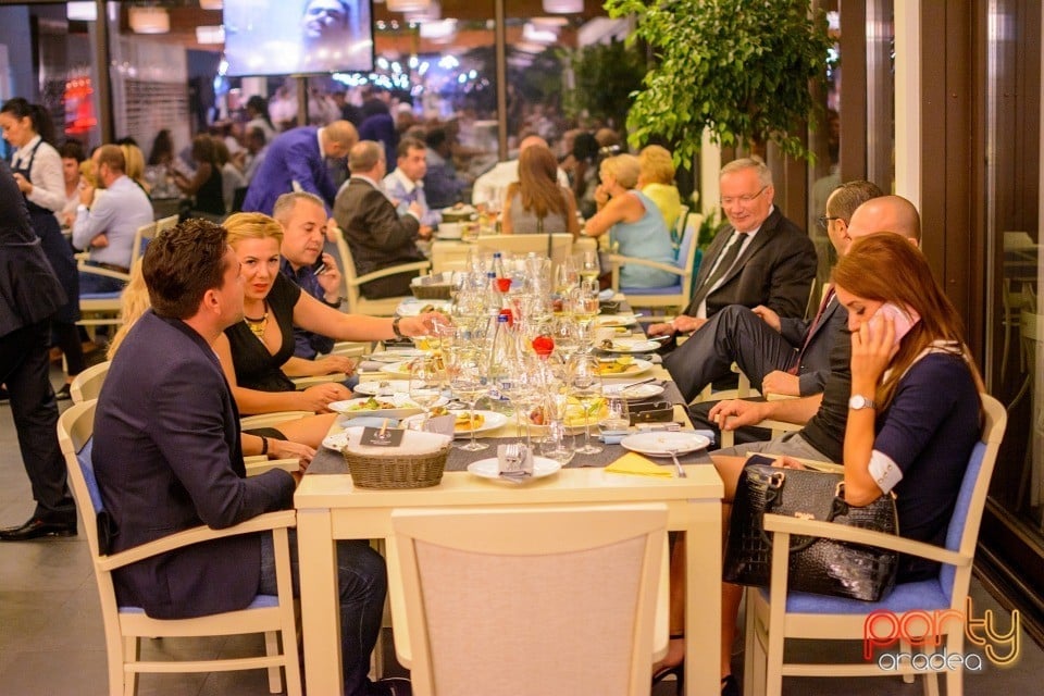 Joi seara la Rivo, Restaurant Rivo