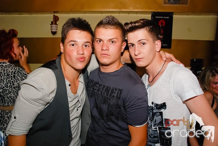 Kamikaze party la Yellow submarine, 