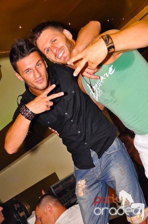 Kamikaze party la Yellow submarine, 