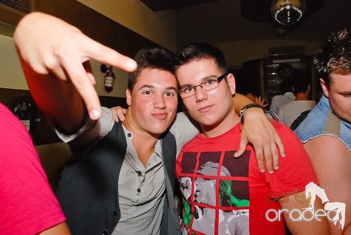 Kamikaze party la Yellow submarine, 