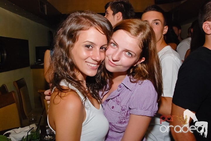 Kamikaze party la Yellow submarine, 