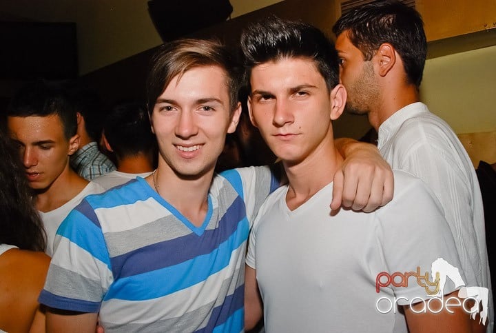 Kamikaze party la Yellow submarine, 