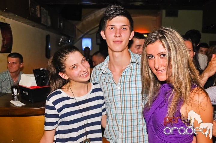 Kamikaze party la Yellow submarine, 