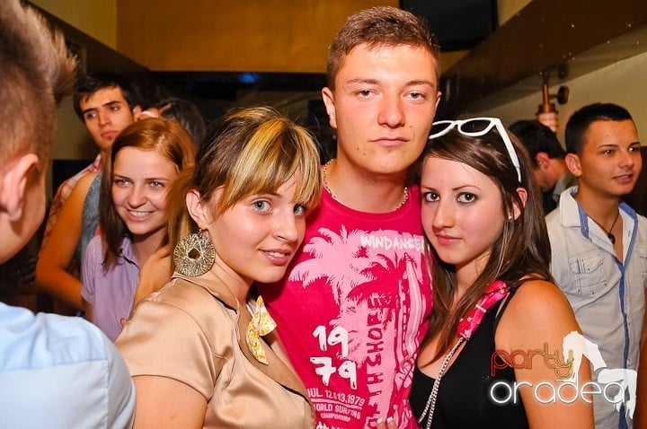 Kamikaze party la Yellow submarine, 