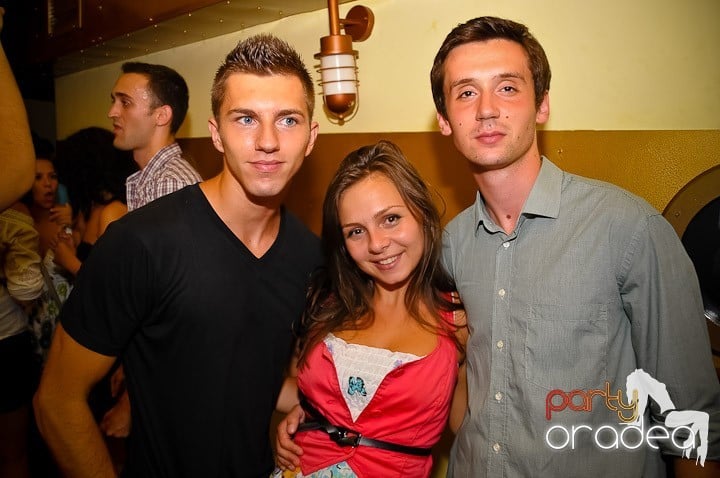 Kamikaze party la Yellow submarine, 