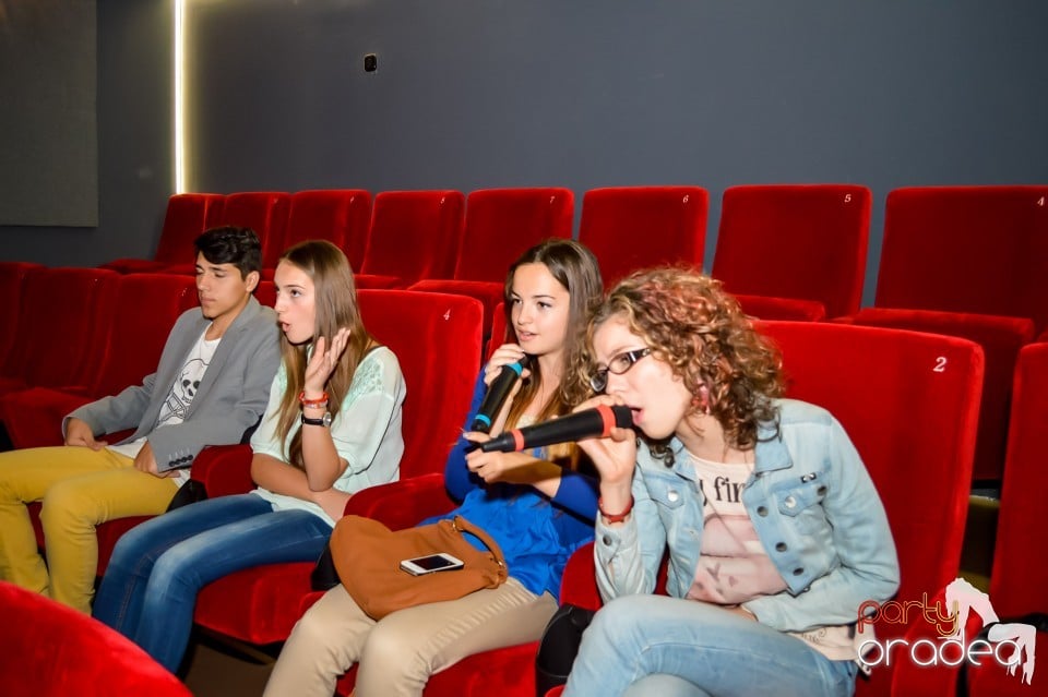 Karaoke in Cinema Palace, Lotus Center