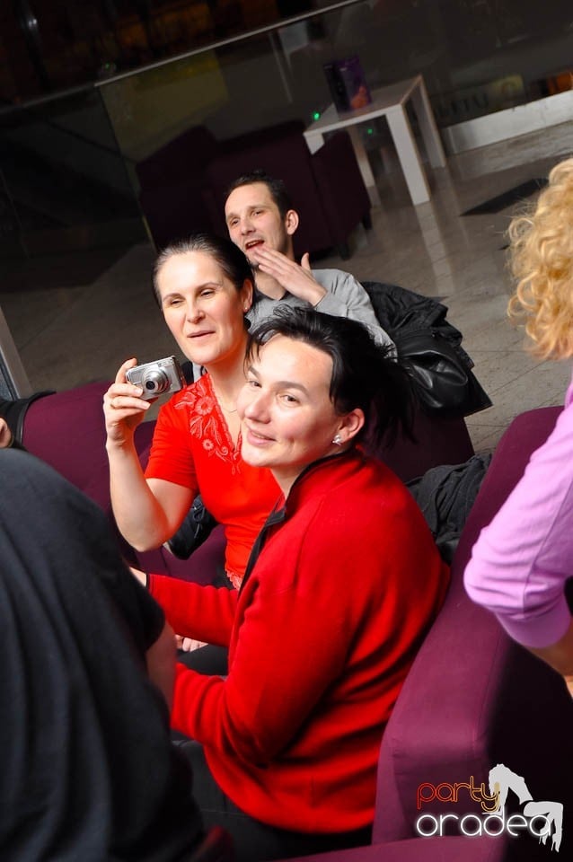 Karaoke în Blondy's Art Café, 