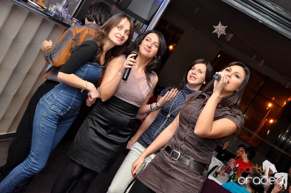 Karaoke în Blondy's Art Café, 