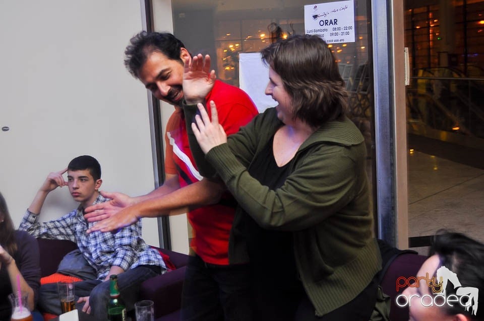 Karaoke în Blondy's Art Café, 