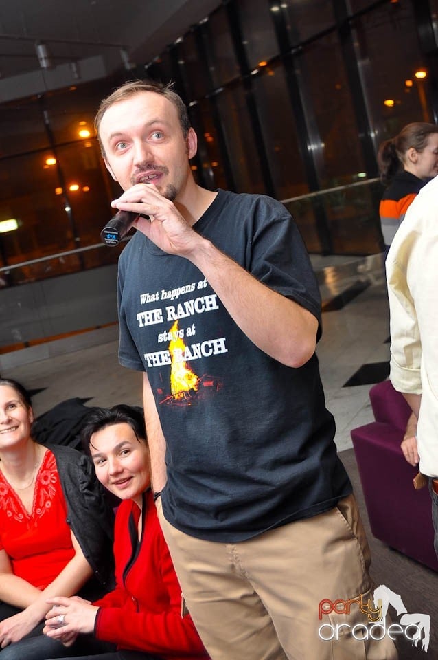 Karaoke în Blondy's Art Café, 