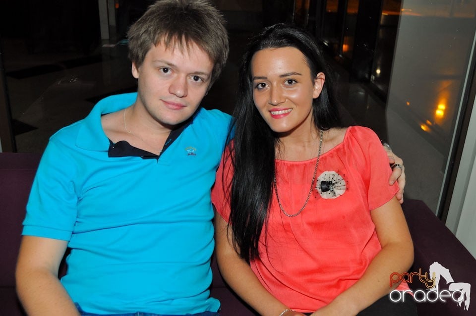 Karaoke în Blondy's Art Café, 