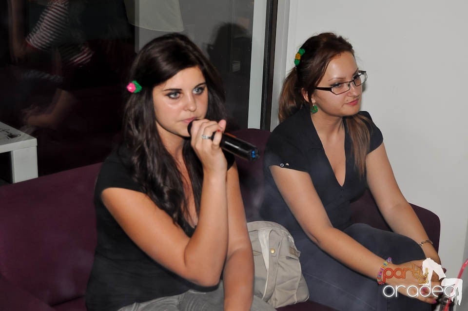 Karaoke în Blondy's Art Café,