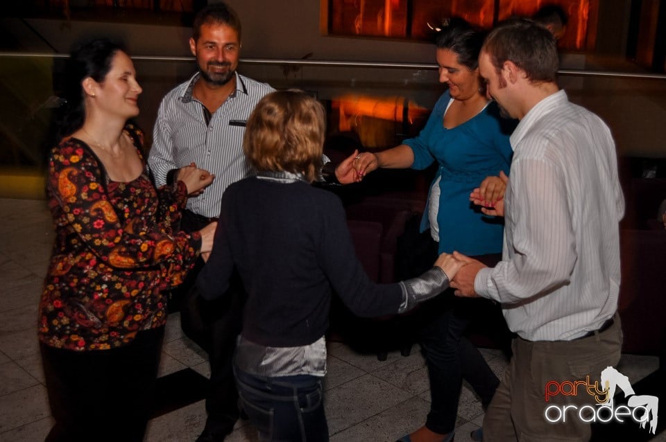 Karaoke în Blondy's Art Café, 