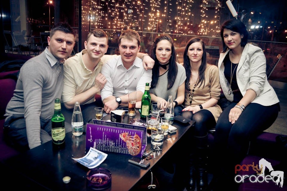 Karaoke în Blondy's Art Café, 