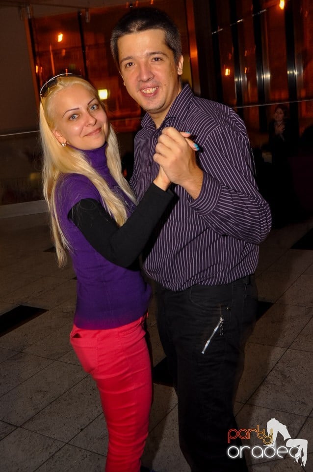 Karaoke în Blondy's Art Café, 