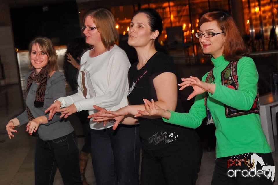 Karaoke în Blondy's Art Café, 