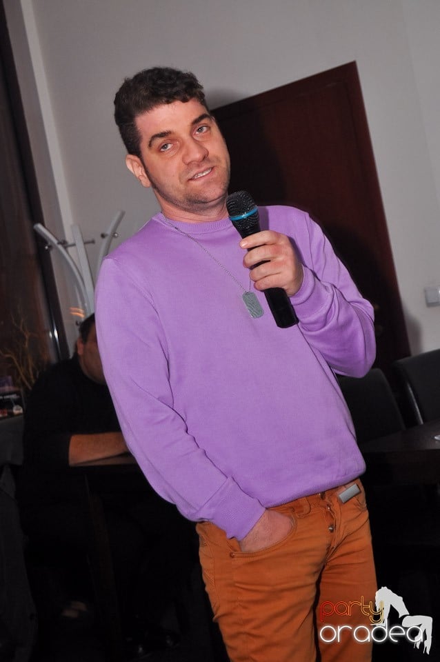 Karaoke în Blondy's Art Café, 